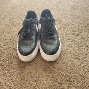 Shoes nike, size 8,  black color